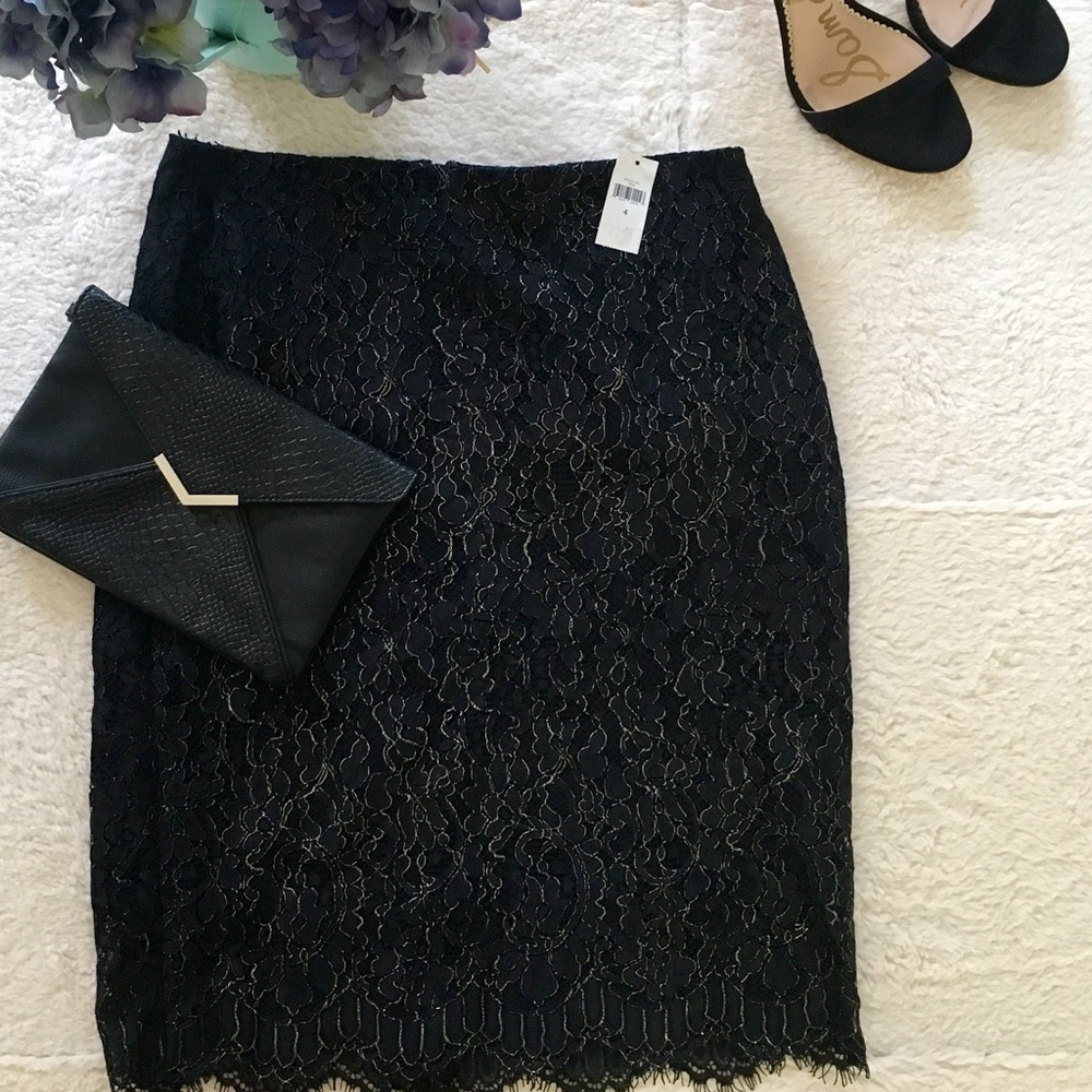 Banana Republic Lace Pencil Skirt ✨